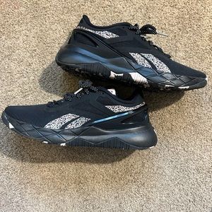 NWOT Reebok Nanoflex sneakers SZ 7